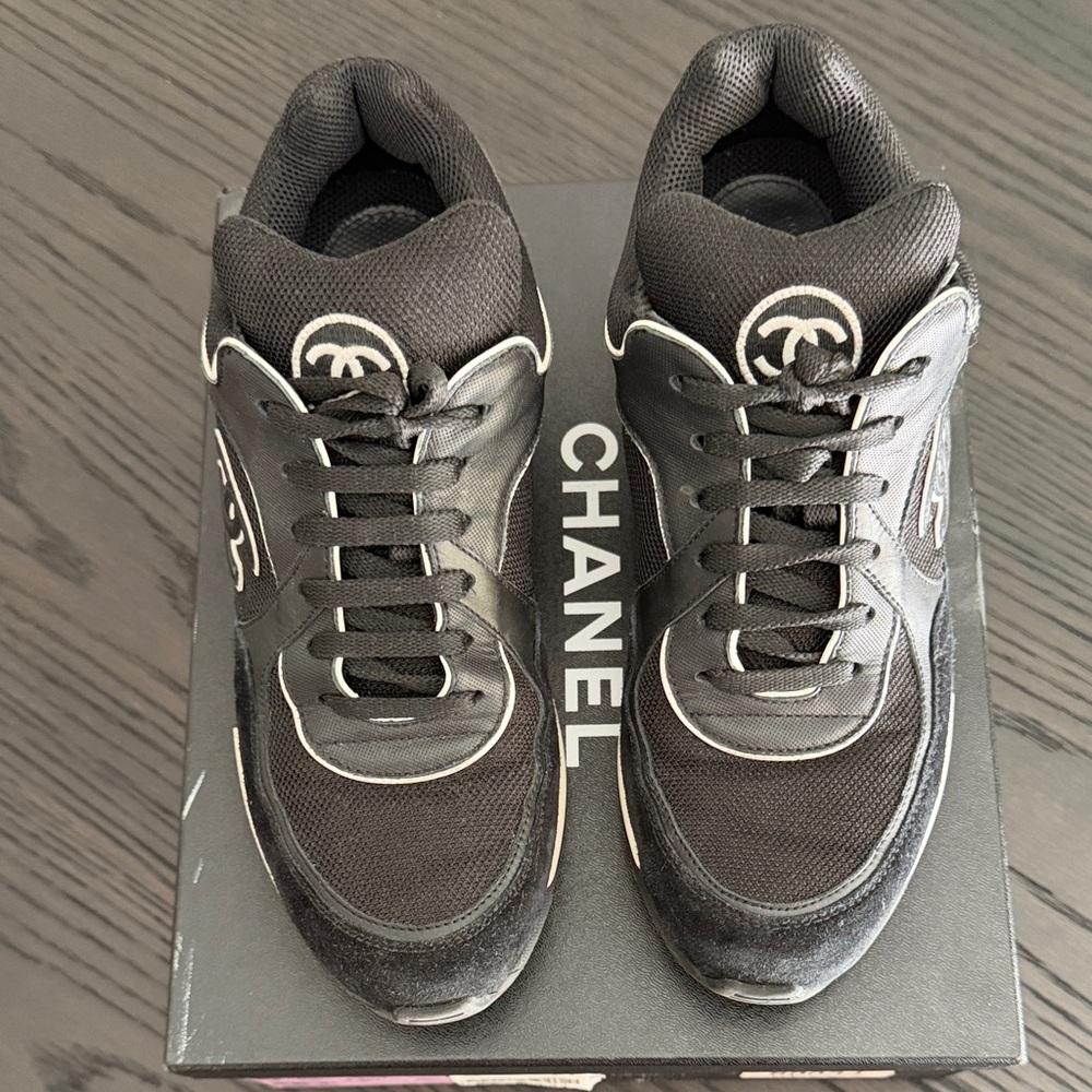 CHANEL sneakers - Picture 2 of 10